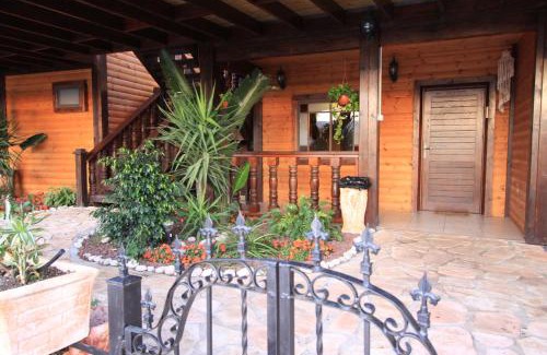 Had Nes Cabin | The Pearl of the Golan - Pnina BaGolan