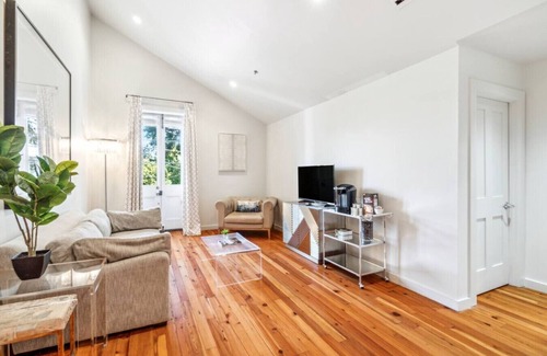 Irish Channel Apartment | The Pearl on Magazine