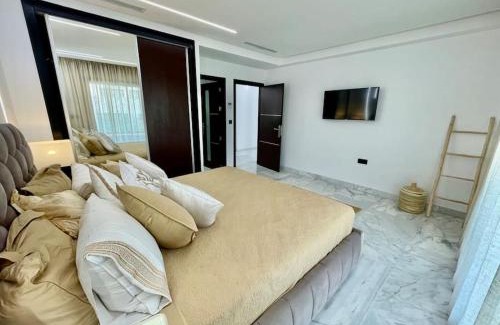 Malabata Apartment | The Pearl Penthouse - Jacuzzi & Views