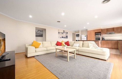 Skye House | The Peninsula Escape Spacious 5-Bedroom Home