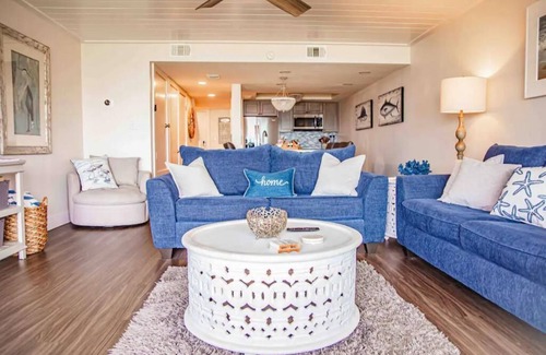 Villa Sabine House | The Pensacola Oasis! Newly Renovated/Amazing Beach & Sunsets!