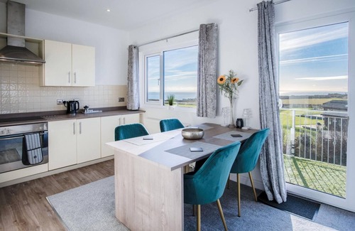 Port-Eynon Apartment | The Penthouse - 1 Bedroom Apartment - Ocean Breeze
