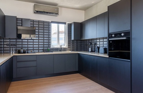 Larnaca Apartment | The Penthouse: 3BR Seaview-Private Pool in Larnaca