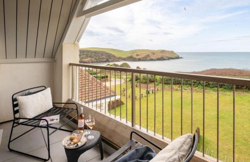 Hope-Cove House | The Penthouse