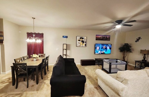 McDonough House | The Perfect Guesthouse for Family and Group Trips