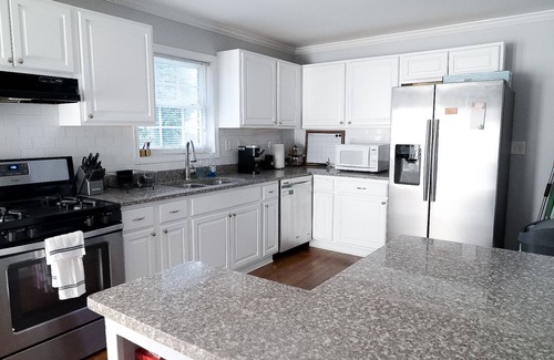 Candler-McAfee House | The Perfect Intown Stay for Groups- 5BR 2.5BA