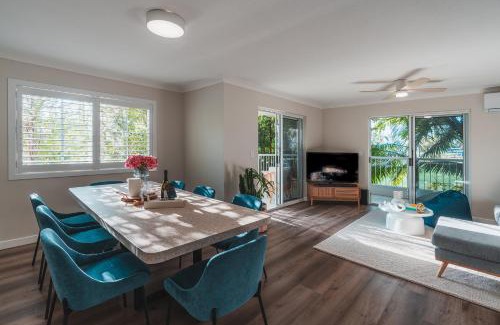 Burleigh Heads Apartment | The perfect stay for your group getaway - Sleeps 6 - Close to everything