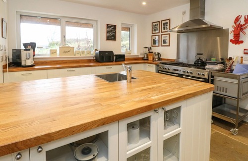 Craobh Haven Cottage | THE PIER HOUSE, pet friendly, country holiday cottage in Ardfern