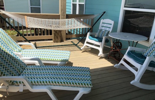 Surfside Beach House | The Pineapple House-Beachfront views, 5 bedroom 3 bath, 2 masters in Surfside.