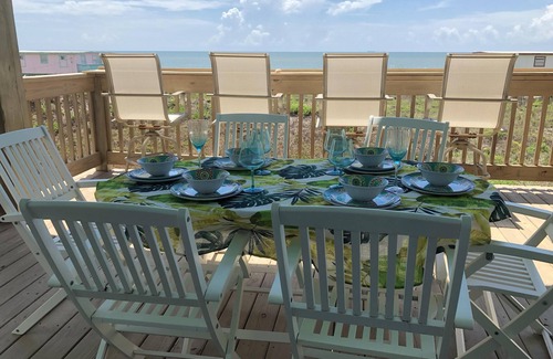 Surfside Beach House | The Pineapple House-Beachfront views, 5 bedroom 3 bath, 2 masters in Surfside.
