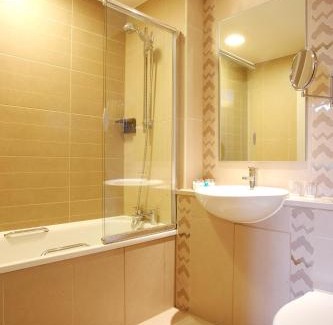 George Green Hotel | The Pinewood Hotel