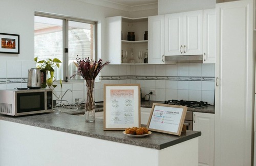 Hamilton Hill House | The Pink Door