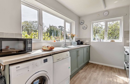 Bawdsey House | The Pitch - Three Bedroom House, Sleeps 5