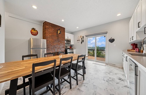 South Side Slopes House | The Pittsburgh Balcony House