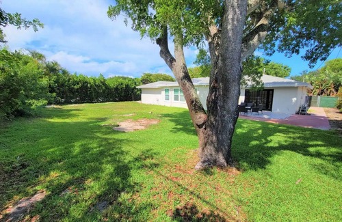 North Palm Beach House | The Place - TradeWind - Palm Beach