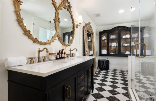 Pflugerville Bed & Breakfast | The Plantation House Boutique Inn