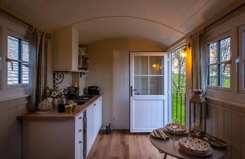 Roosebeck Cottage | The Pleasant Hut at Mountpleasant Farm
