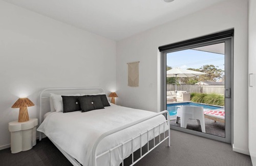 St Leonards House | The Point Entertainer I Heated Pool & Pizza Oven