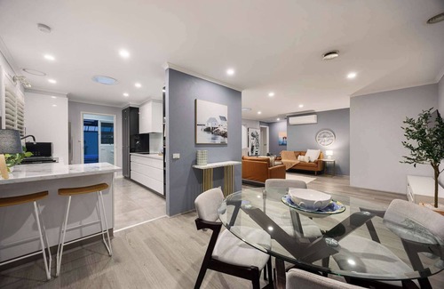 Rosebud House | The Pool House - Heated Indoor Pool & BBQ Area