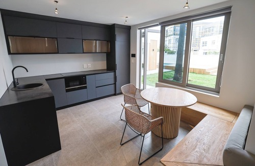 Sunset Beach Apartment | The Pool-House @ Ocean 9