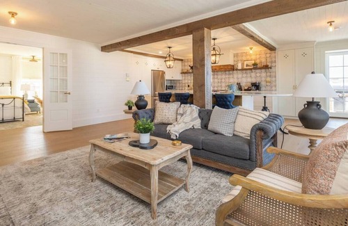 Yarmouth Apartment | The Port Loft: Harbourview charm
