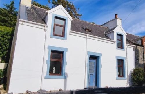 Portpatrick House | The Portpatrick Pad - A cosy 3 bed cottage, w. sea views & garden office