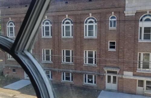 Grenada Apartment | The Postmaster's Quarters at 2nd & Main - 2 story apartment in the historic district