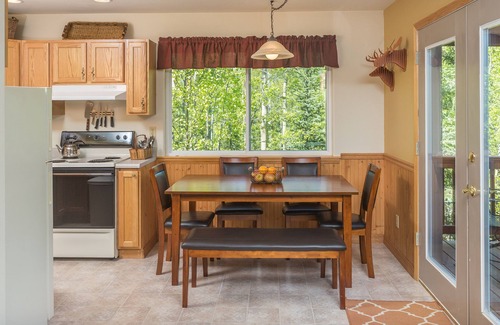 Cooper Landing House | The Price is Right at the Starbright House: Cheery & Quiet Family Home