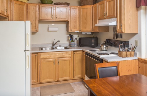 Cooper Landing House | The Price is Right at the Starbright House: Cheery & Quiet Family Home