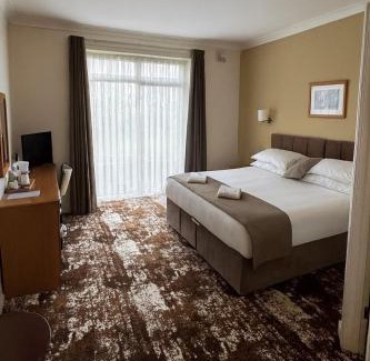 Dursley Hotel | The Prince of Wales Hotel Berkeley, A38 M5
