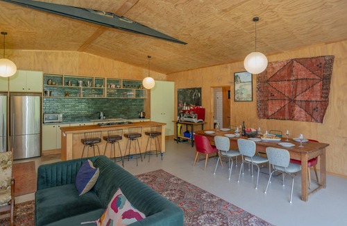 Kuaotunu House | The Pumpkin Shed – Kuaotunu Holiday Home