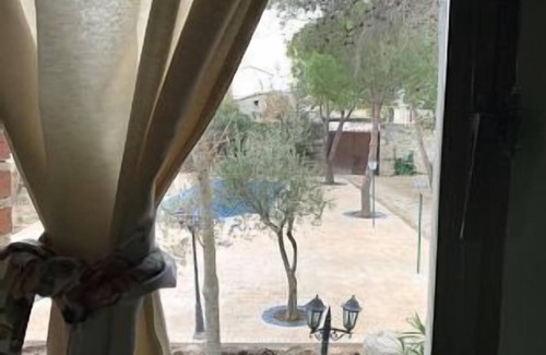 Paredes de Escalona Cottage | The Puppet House for 10 people