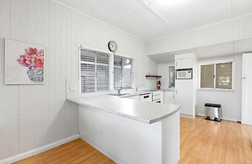 Traviston House | The Purple Cottage