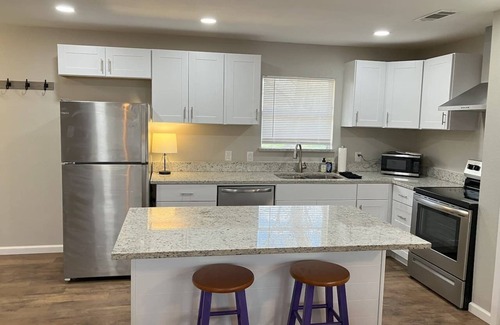 Stephenville House | The Purple House | Cozy Near TSU