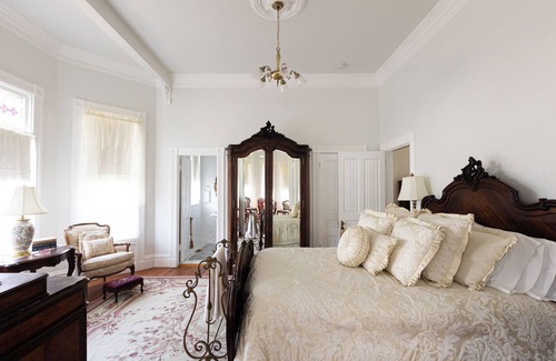 Winters House | The Queen On Main