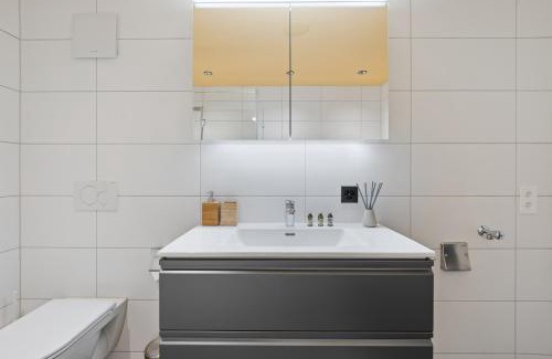 Dietikon District Apartment | The R Apartment Zugerberg - EV Wallbox - Terrasse