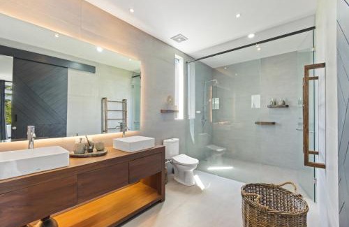 Melayang Villa | The R Villa Cereme - Luxury Stay in Nature