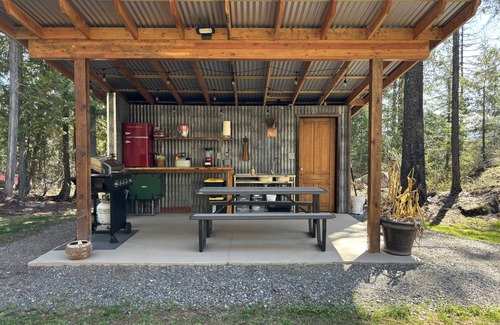 Boundary County RV Rental | The Raven's Nest Teepee . Nestled in the Selkirk Mountain range, in Naples Idaho