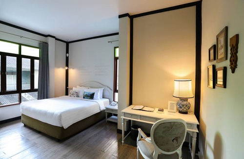 Bang Khun Phrom Hotel | The Raweekanlaya Hotel Bangkok