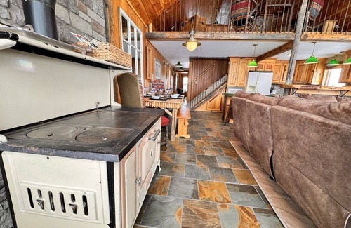 Chester Cabin | The Red Barn (EV), Barndominium on Henrys Fork