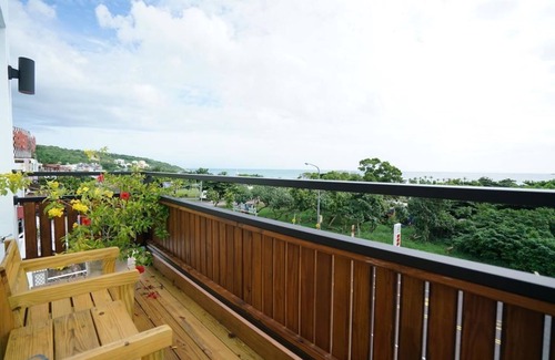 South Beach Bed & Breakfast | The Red Hotel