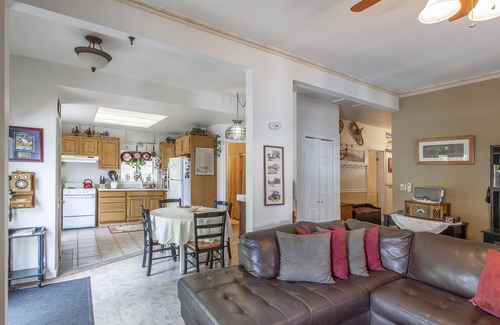 Downtown Park City House | The Red House At 416 Park Avenue-Upper Unit