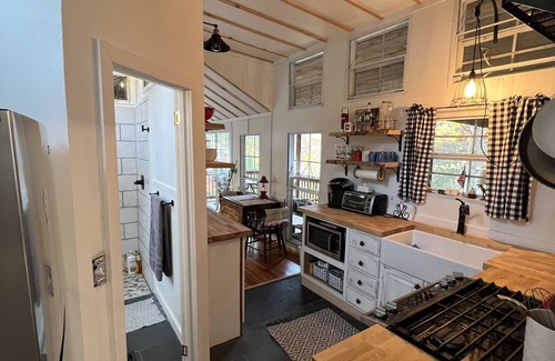 Lake Toxaway Cabin | The Red Roof Inn Cabin - Westridge