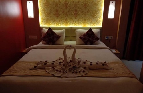 Danapur Hotel | The Red Velvet Hotel