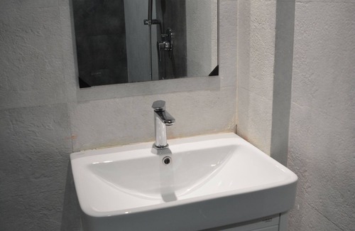 Danapur Hotel | The Red Velvet Hotel