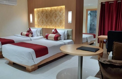 Danapur Hotel | The Red Velvet Hotel