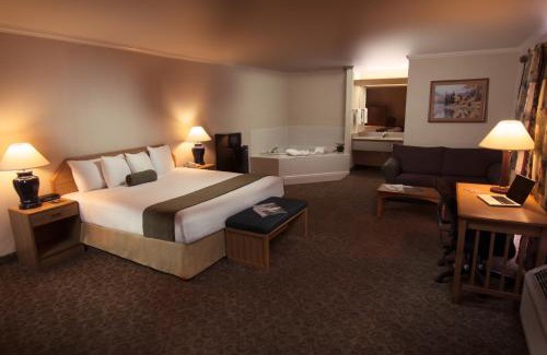 Fortuna Hotel | The Redwood Riverwalk, a boutique hotel