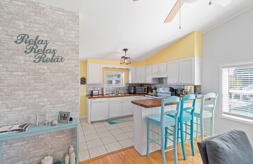Holden Beach House | "The Reel Pour House" - Pet Friendly Canal Home, 2 Bedrooms/2 Bathrooms