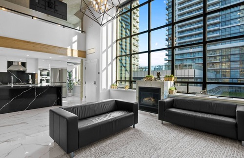 Humber Bay Condo | The Refinery at Warehouse Lofts