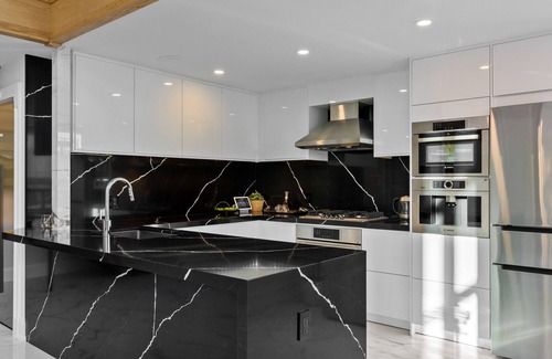 Humber Bay Condo | The Refinery at Warehouse Lofts